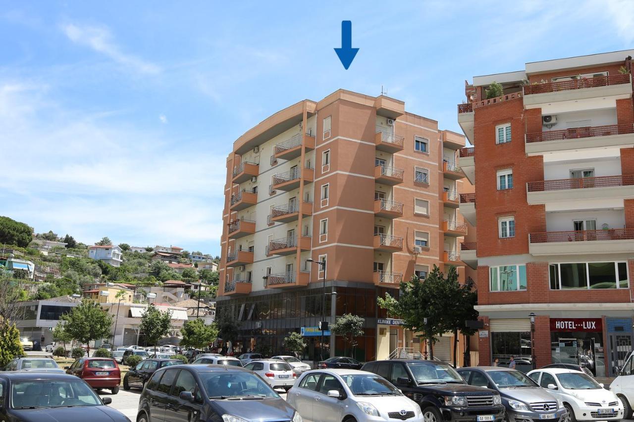 Square View Apartment Vlorë Exteriör bild
