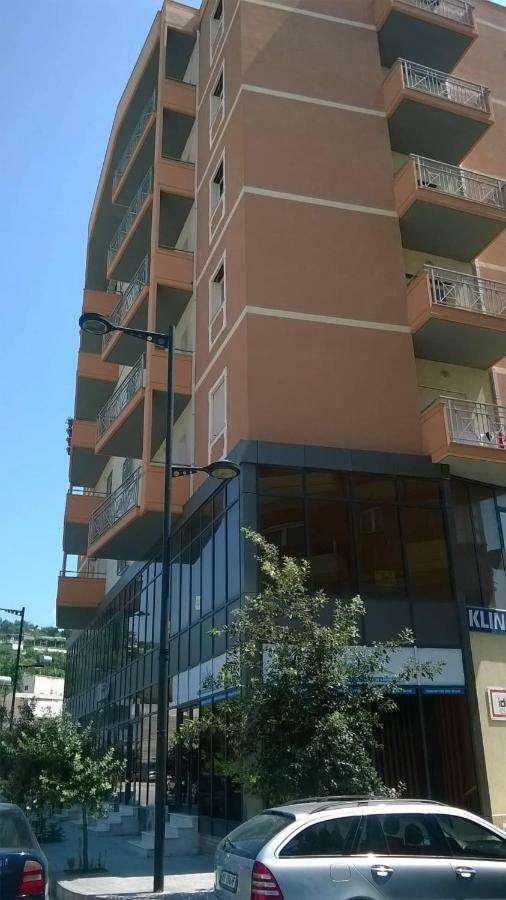 Square View Apartment Vlorë Exteriör bild